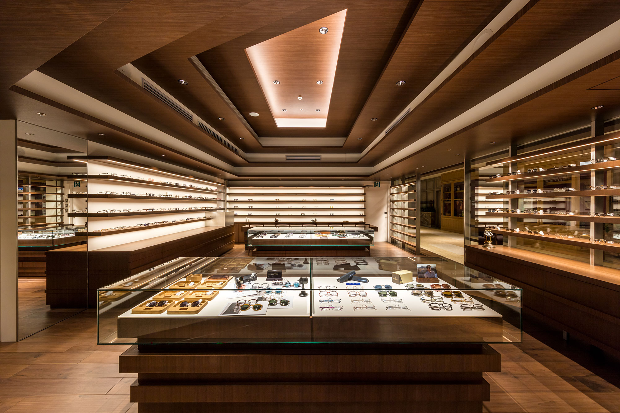 EYEVAN LUXE TOKYO HIBIYA