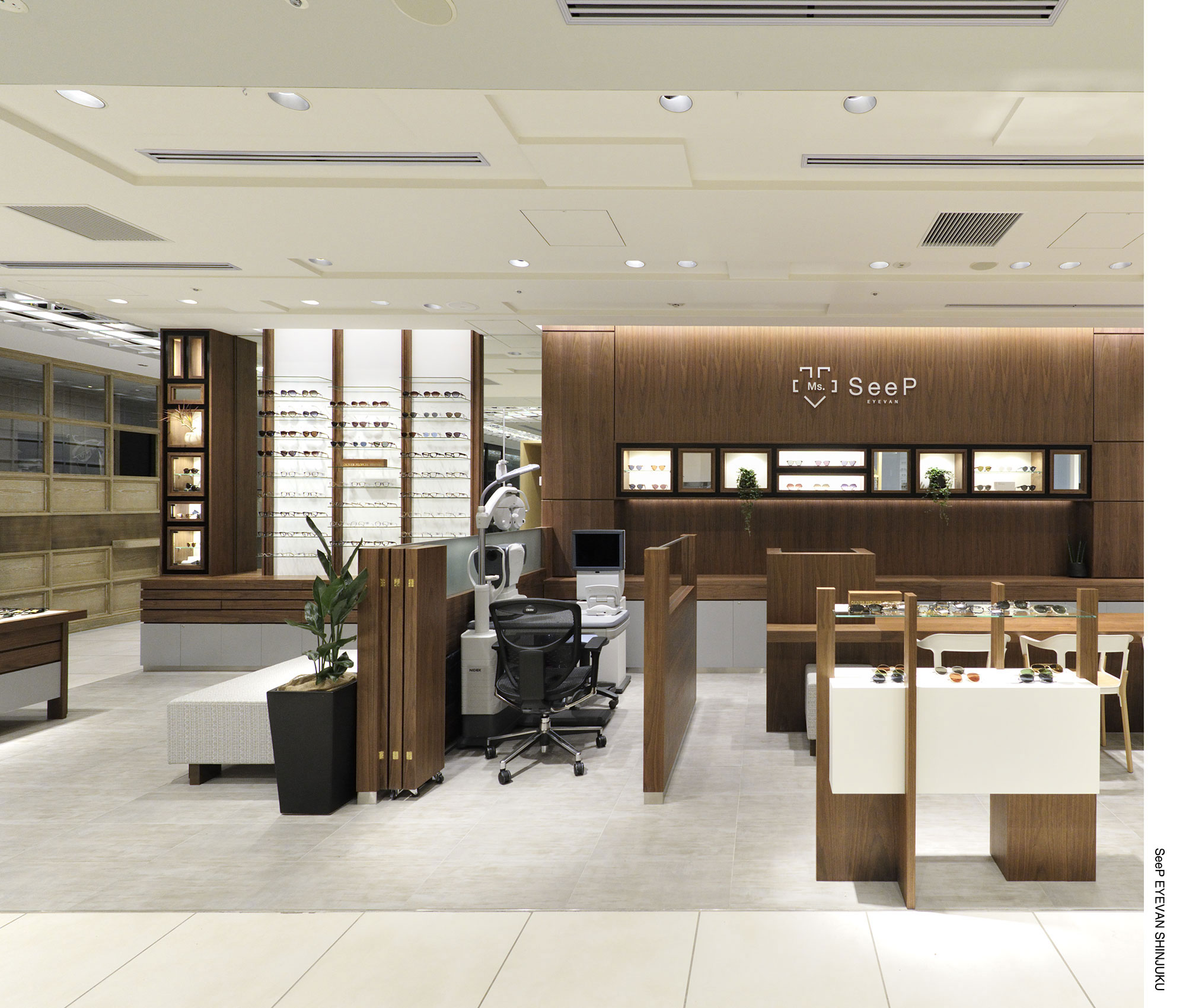 Ms. SeeP EYEVAN NEWoMan 新宿